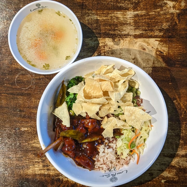 photo of Gokul RAAS Vegetarian Plant Based Ayam Paprik Bowl shared by @xinru-t on  21 Feb 2023 - review