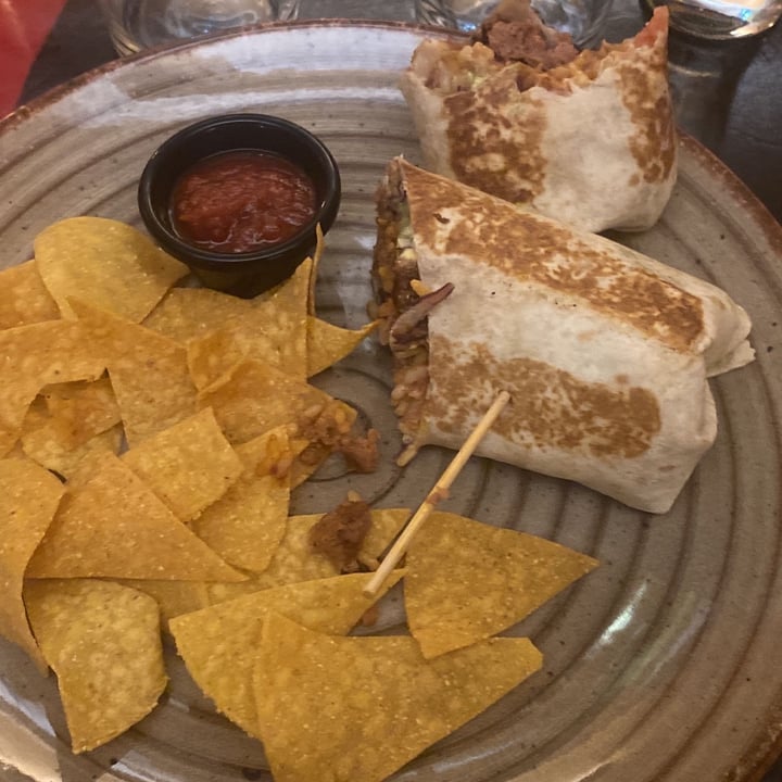 photo of Ristorante Mexicali - Milano Ortles caledo burrito shared by @mavi79 on  05 May 2023 - review