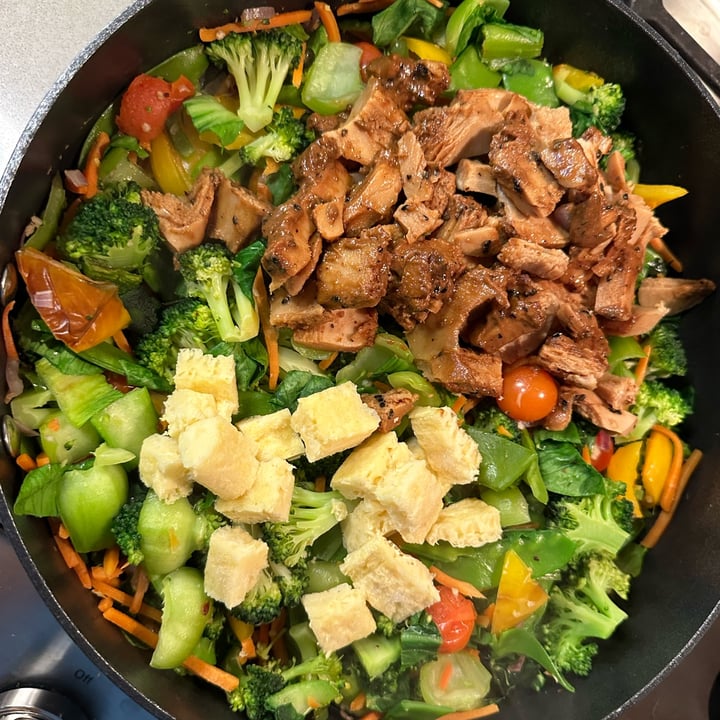 photo of Sweet Earth Korean-Style BBQ Chik’n shared by @berryveganplanet on  15 Mar 2023 - review