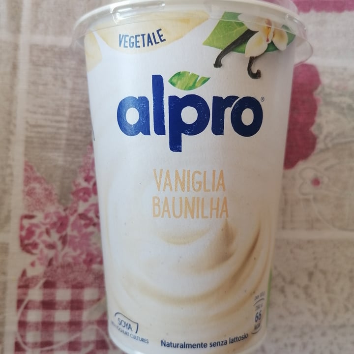 photo of Alpro Yogurt alla vaniglia shared by @lacla2022 on  02 Apr 2023 - review