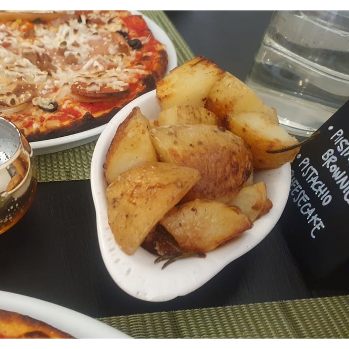 photo of Novapizza Vegetarian Kitchen Roasted Potatoes shared by @veganlmk on  08 Apr 2023 - review