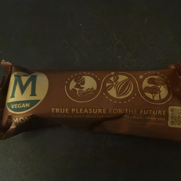 photo of Magnum Classic Almond Mini shared by @mikelavk on  30 Dec 2022 - review