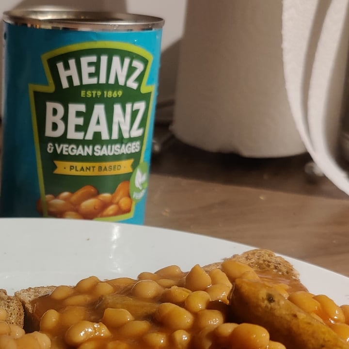 photo of Heinz Beanz & Vegan Sausages shared by @plumesworld on  19 Jan 2023 - review