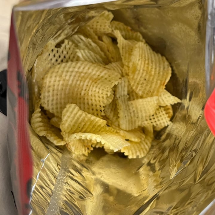 photo of Trader Joe's Ghost Pepper Potato Chips shared by @oshmorethstorm on  17 Mar 2023 - review