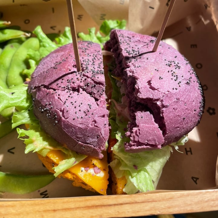 photo of Flower Burger Cherry Bomb shared by @silviagiannotta on  11 Jan 2023 - review