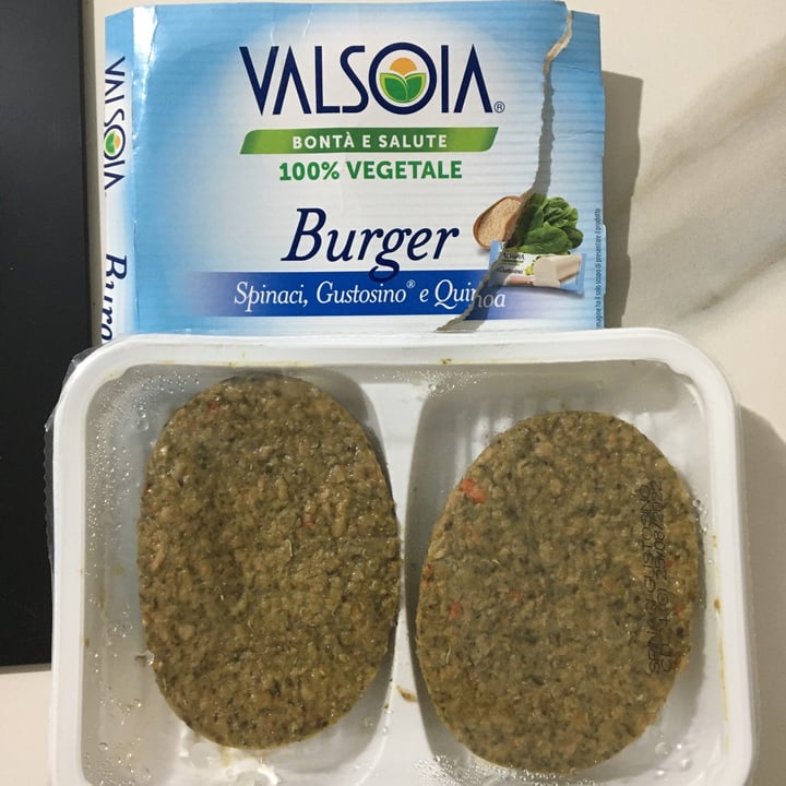 photo of Valsoia Burger spinaci, gustosino e quinoa shared by @huliet on  07 Jan 2023 - review