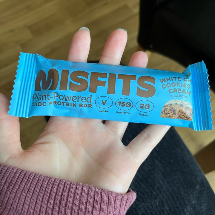 Misfits White Choc Cookies n cream Review abillion