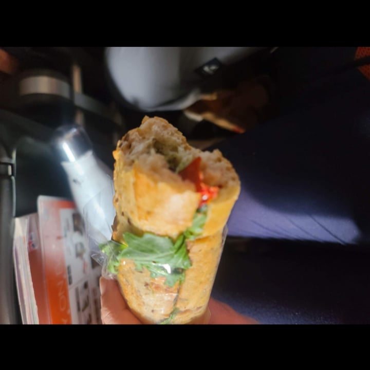 photo of Pret A Manger Avocado Olive Tomato Baguette shared by @bessiebean on  28 Apr 2023 - review