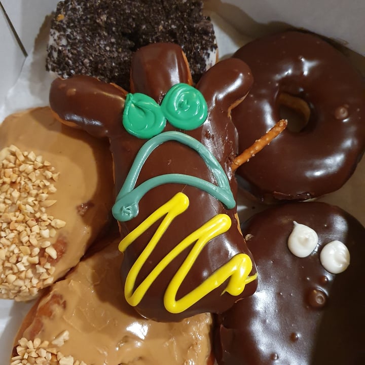 photo of Voodoo Doughnut chocolate ring shared by @anistavrou on  14 Feb 2023 - review