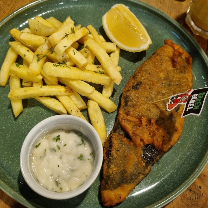photo of Burgreens Canggu fish and Chips shared by @andreas06 on  03 Mar 2023 - review