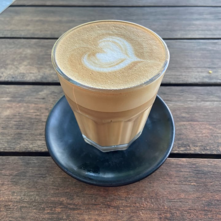 photo of Beach Cafe at Lago Oat Milk Latte shared by @sebalex on  04 Jan 2023 - review