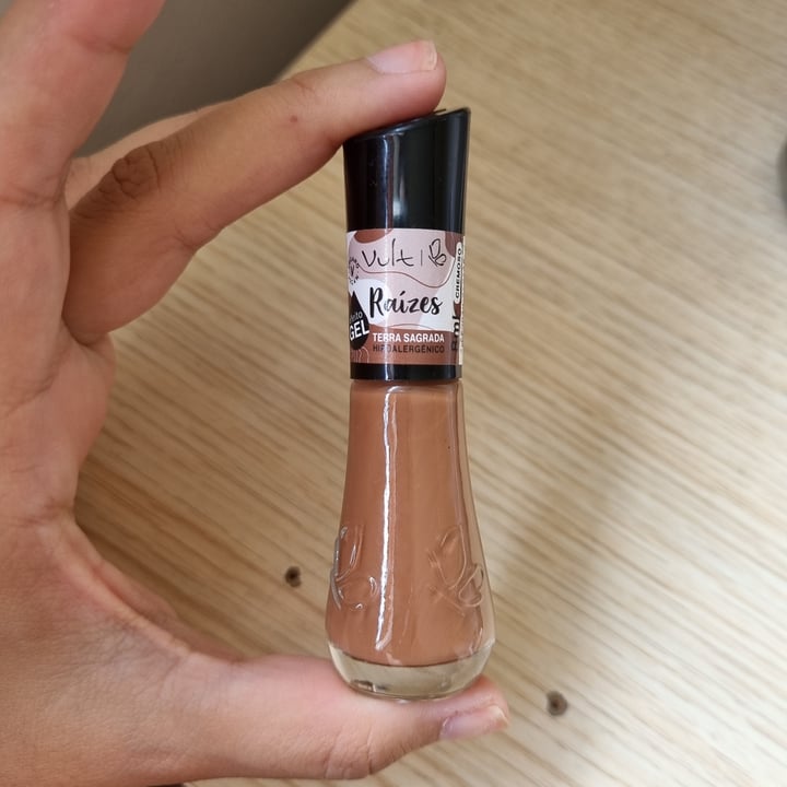 photo of Dailus Esmalte Efeito Gel Terra Sagrada shared by @nathaliacardoso on  03 Jan 2023 - review