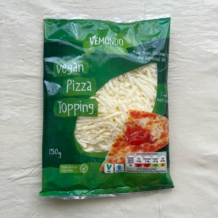 photo of Vemondo Vegan Pizza topping shared by @jessskh on  27 Apr 2023 - review