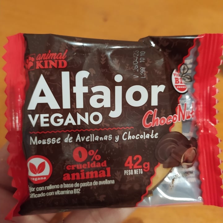photo of Animal kind Alfajor Vegano Mousse de Avellanas y Chocolate shared by @psialeilla on  13 Feb 2023 - review