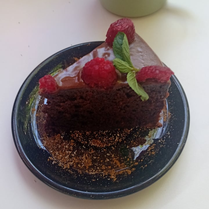 photo of Corazón Contento PDC Chocolate Cake shared by @taniaislas on  09 Apr 2023 - review
