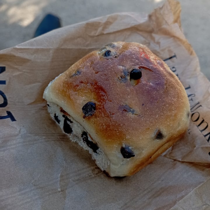 photo of Land&Monkeys Brioche au chocolat shared by @chiaraclaire on  21 Apr 2023 - review