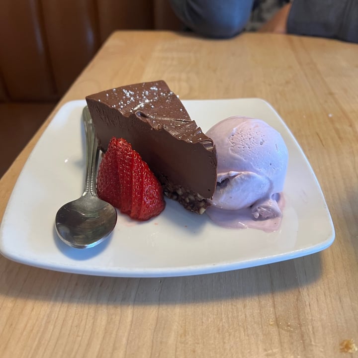 photo of Duke's Alehouse and Kitchen chocolate torte shared by @aubreyj27 on  20 Feb 2023 - review