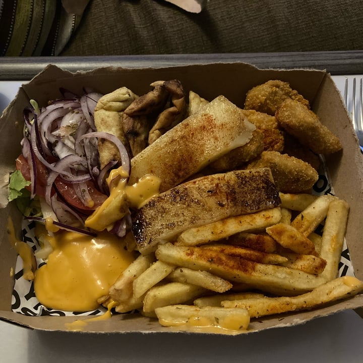 photo of The Athenian Vegan Gyros Box shared by @meganemilia on  10 Jan 2023 - review