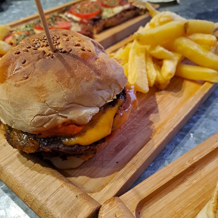 photo of Parri Vegana Pickle Rick Vurguer shared by @luzmazcur on  25 Feb 2023 - review