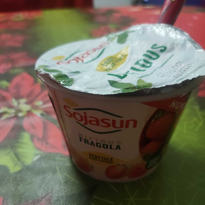 photo of Sojasun yogurt Bifidus fragola 250gr shared by @rebenap on  06 Jan 2023 - review