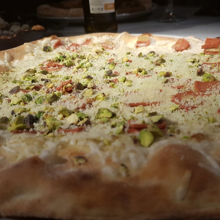 photo of Choose Restaurante Vegano Pizza Pistacchio shared by @abuscato on  08 Jan 2023 - review