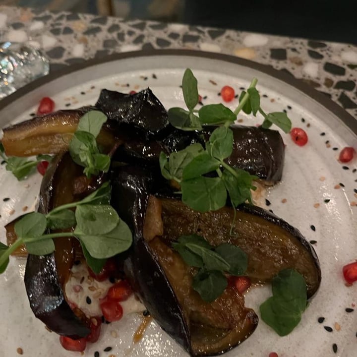 photo of Proud Mary Aubergine with pita shared by @globalvegan on  08 Jan 2023 - review