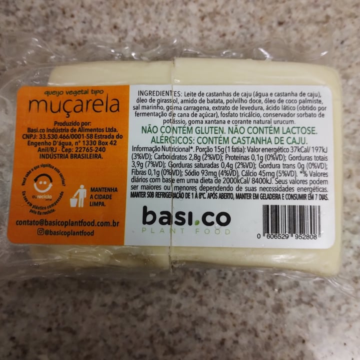 photo of Basi.co Queijo Muçarela Vegano shared by @claudiacarneiro on  30 Jan 2023 - review