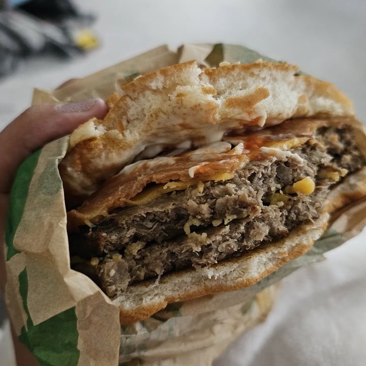 photo of Burger King Plant Based Bakon King Double Whopper shared by @snowfairysugar on  15 May 2023 - review