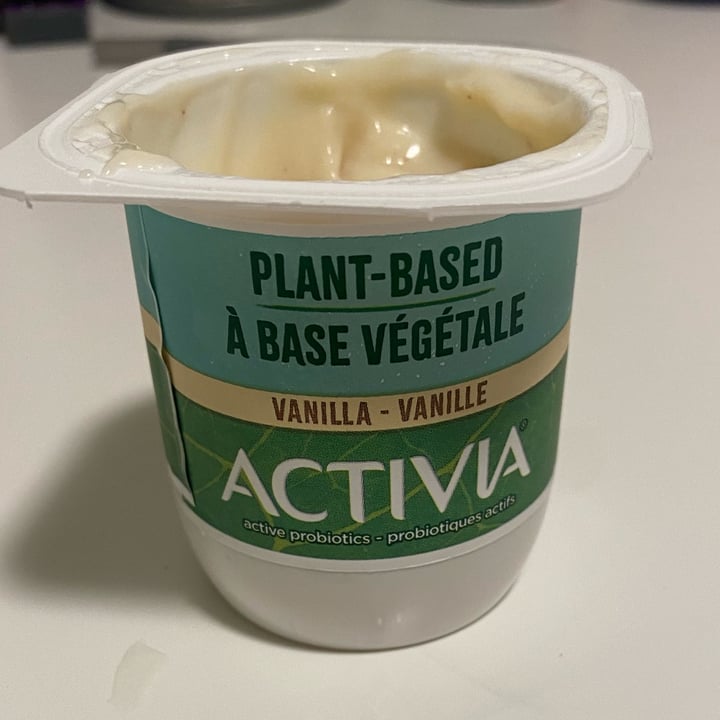 photo of Activia Plant Based Probiotic Yogurt Vanilla shared by @madizam on  28 Jan 2023 - review