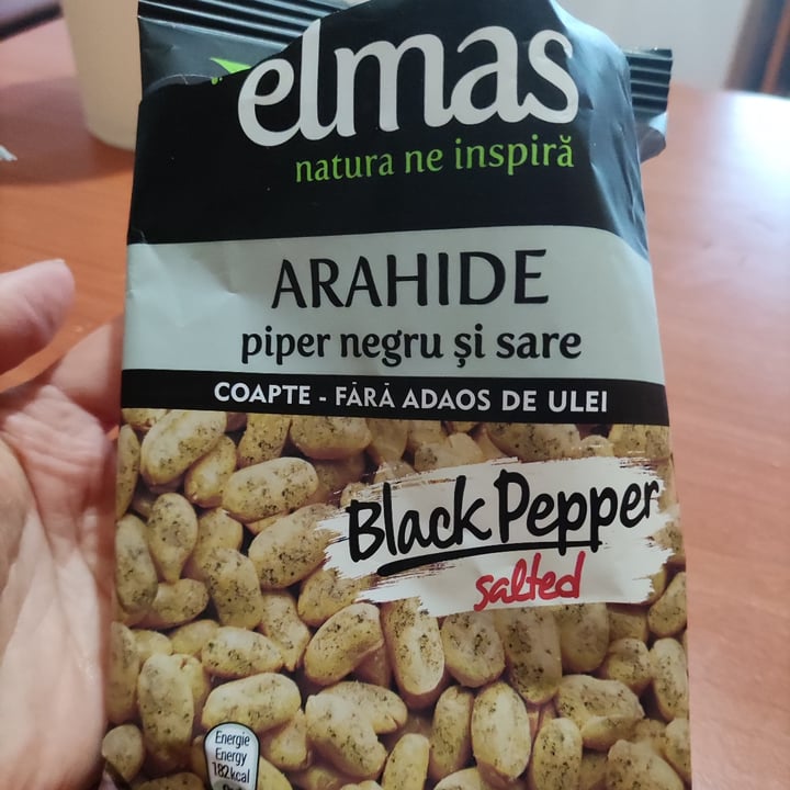 photo of Elmas Black Pepper Salted Peanuts shared by @goe on  06 Jun 2023 - review