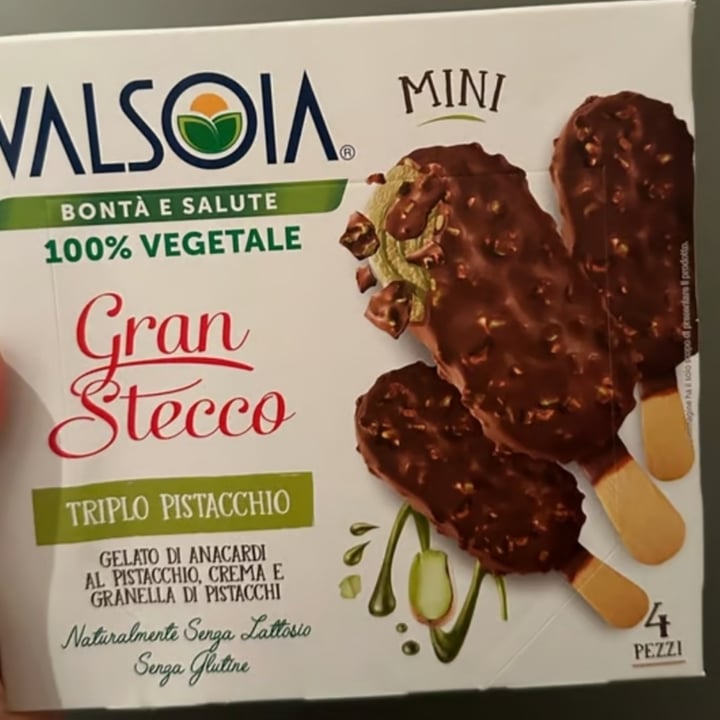 photo of Valsoia Gelato gran stecco triplo Pistacchio shared by @isa92 on  21 Jun 2023 - review