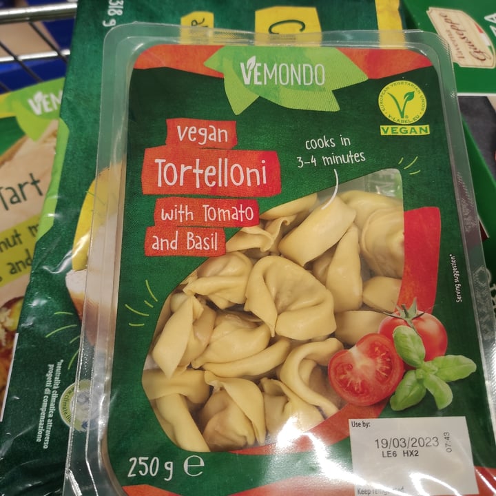 photo of Vemondo Tortelloni con pomodoro e basilico shared by @penny1984 on  23 Jan 2023 - review