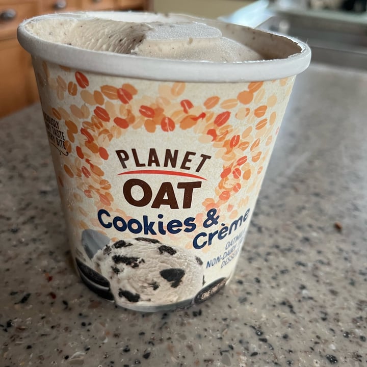 photo of Planet Oat Cookies & Cream Oatmilk Ice Cream shared by @tatanka05 on  11 Aug 2023 - review