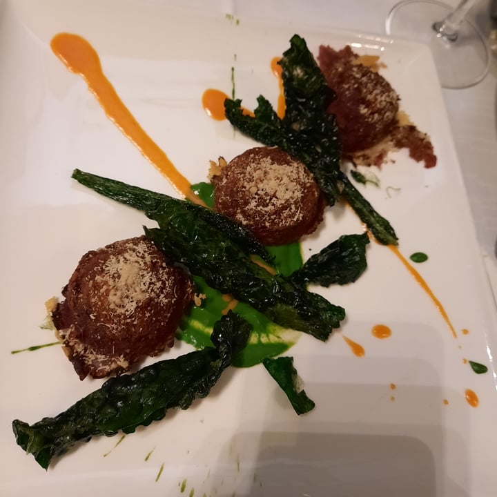 photo of Ristorante Trattoria "Stornello" polpette di cavolo rosso e cannellini shared by @genny20 on  15 Feb 2023 - review