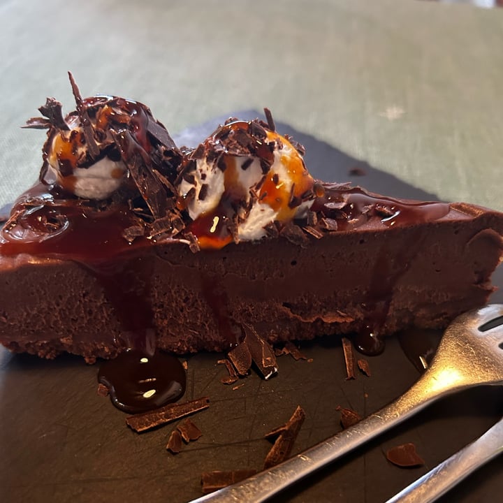 photo of La Pépinière Ristorante Biologico Bavarese al cioccolato e caramello salato shared by @nathlena19 on  20 Jun 2023 - review