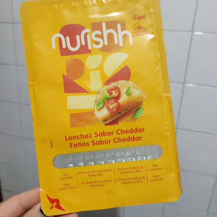 photo of Nurishh Lonchas Sabor Cheddar shared by @rocio-c-s-d on  04 Mar 2023 - review