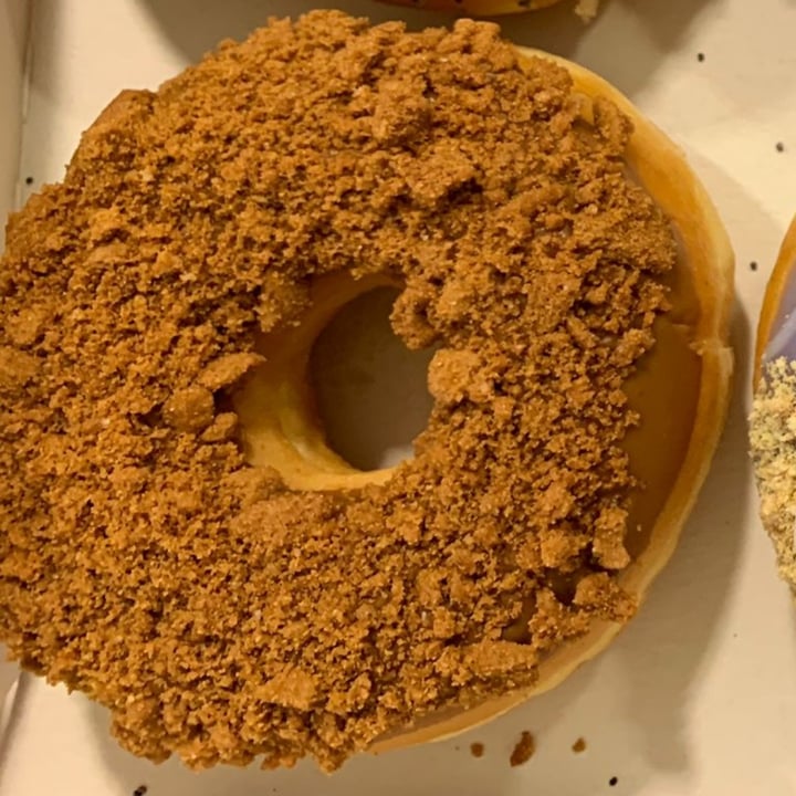 photo of Dunkin’ Donuts Lotus Biscoff Cookie Explosion shared by @isettina73 on  13 Apr 2023 - review