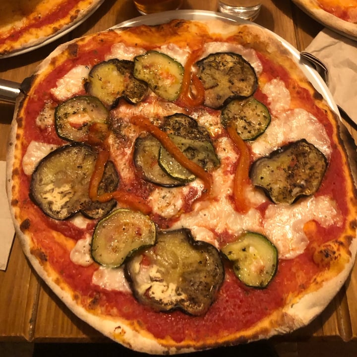 photo of BREW WILD PIZZA BAR pizza Veggie shared by @iratihormaza on  14 Feb 2023 - review