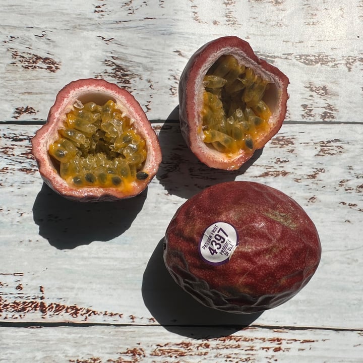 photo of Fresh farms Passionfruit shared by @berryveganplanet on  27 May 2023 - review