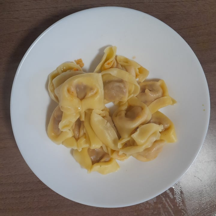 photo of Vemondo vegan tortelloni with meat alternative filling shared by @alice50 on  25 Jan 2023 - review