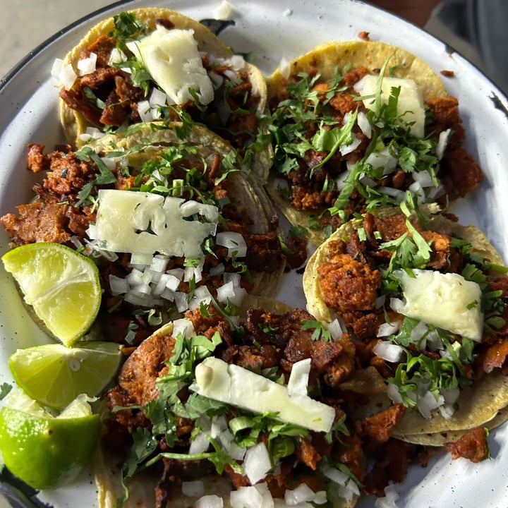 photo of Por Siempre Vegana Taquería Tacos Al Pastor shared by @nathlena19 on  08 Aug 2023 - review