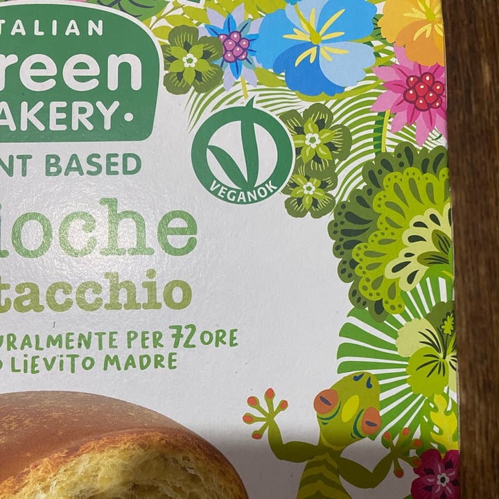 photo of italian green bakery Brioche Al Pistacchio shared by @zweiisamkeit on  22 May 2023 - review
