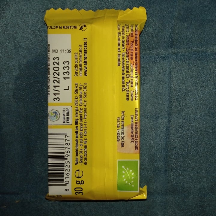 photo of altromercato Bribon cioccolato fondente zenzero limone shared by @piumy1983 on  28 Feb 2023 - review