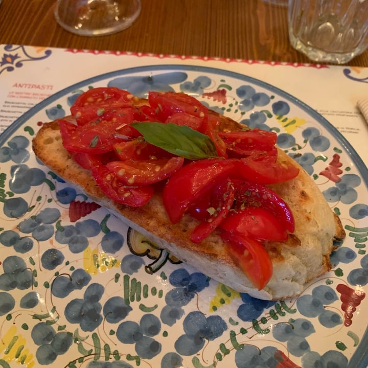photo of Pizzeria Levitus crostino coi pomodorini shared by @lorella67 on  12 Aug 2023 - review