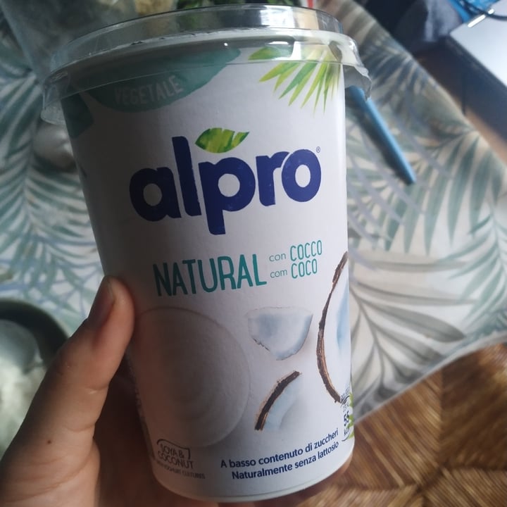 photo of Alpro Absolutely coconut Natural Low Sugar shared by @sirine on  03 Mar 2023 - review