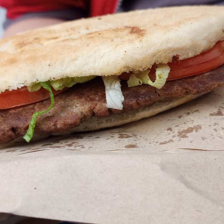 photo of Carnicería vegana sandwich de lomito shared by @ayelen-torres on  08 May 2023 - review