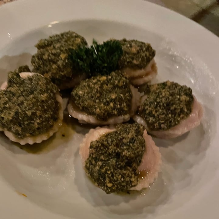 photo of Las Sorrentinas Sorrentinos Rellenos De Queso, Tomate Y Ajo Con Pesto shared by @mayarnaldo on  27 Mar 2023 - review