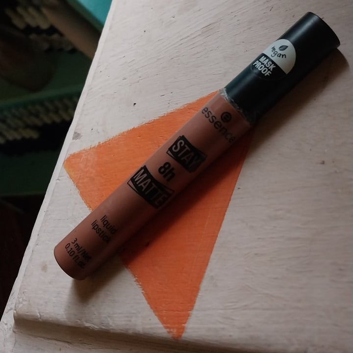 photo of Essence  Liquid lipstick stay 8h matte shared by @pauluna on  23 May 2023 - review