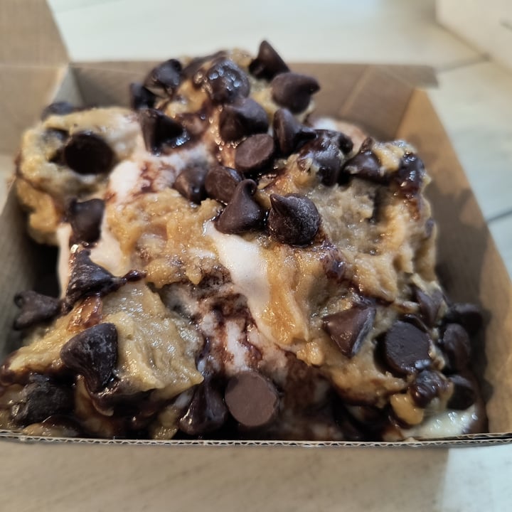 photo of Cinnaholic Cookie Monster shared by @mynameislisa on  13 Feb 2023 - review