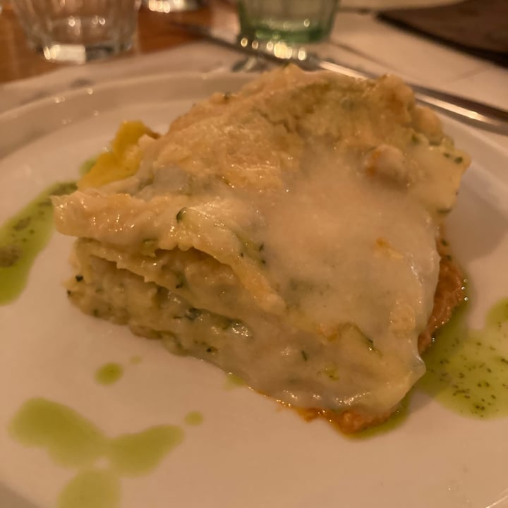 photo of Nativa Ristorante Lasagne zucchine e fiori di zucca con crema di pomodori secchi e anacardi shared by @homemademood on  16 Jul 2023 - review